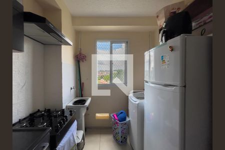 Cozinha e Área de Serviço de apartamento para alugar com 2 quartos, 39m² em Guaianases, São Paulo