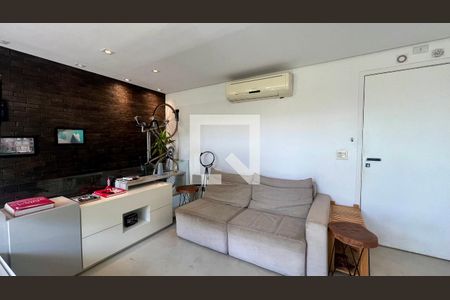 Sala de TV de apartamento à venda com 1 quarto, 70m² em Vila Madalena, São Paulo