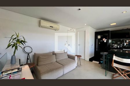 Sala de TV de apartamento à venda com 1 quarto, 70m² em Vila Madalena, São Paulo