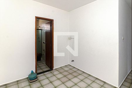 hall íntimo de casa para alugar com 3 quartos, 172m² em Vila Santo Estefano, São Paulo