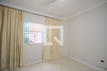 Sala de casa para alugar com 2 quartos, 120m² em Vila Guilhermina, São Paulo