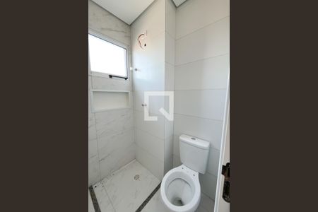 Banheiro de apartamento para alugar com 1 quarto, 38m² em Vila Mangalot, São Paulo