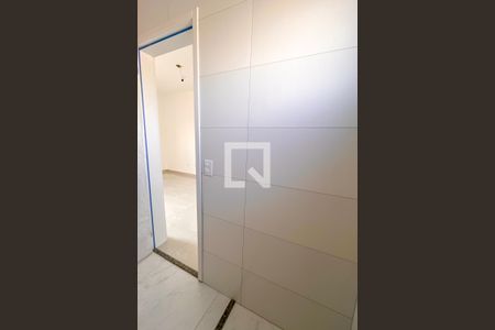 Banheiro de apartamento para alugar com 1 quarto, 38m² em Vila Mangalot, São Paulo