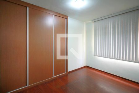 Quarto de apartamento para alugar com 2 quartos, 83m² em Funcionários, Belo Horizonte