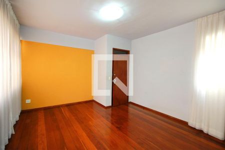 Sala de apartamento para alugar com 2 quartos, 83m² em Funcionários, Belo Horizonte