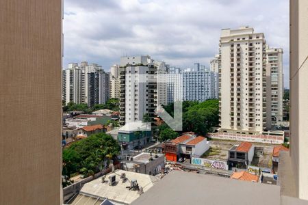 Sala - Vista de apartamento para alugar com 1 quarto, 45m² em Campo Belo, São Paulo