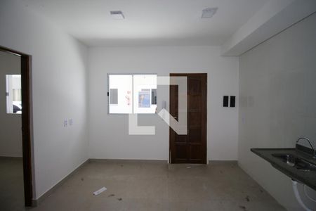 Sala de apartamento para alugar com 2 quartos, 40m² em Vila Taquari, São Paulo