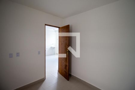 Quarto 1 de apartamento para alugar com 2 quartos, 40m² em Vila Taquari, São Paulo