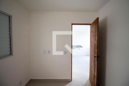 Quarto 1 de apartamento para alugar com 2 quartos, 40m² em Vila Taquari, São Paulo