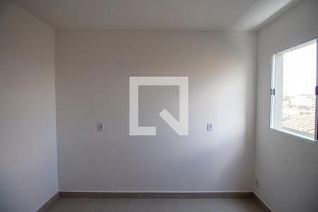 Quarto 1 de apartamento para alugar com 2 quartos, 40m² em Vila Taquari, São Paulo