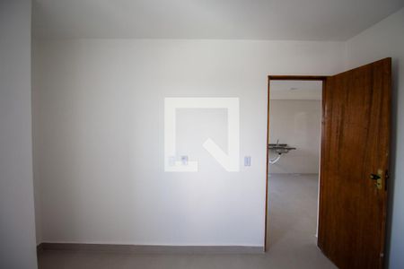 Quarto 1 de apartamento para alugar com 2 quartos, 40m² em Vila Taquari, São Paulo