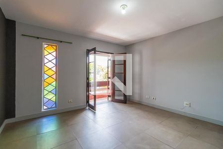 Sala de casa para alugar com 4 quartos, 200m² em Jardim Regina Alice, Barueri