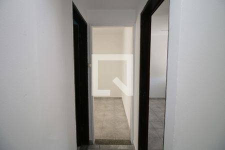 Sala - Corredor de apartamento para alugar com 2 quartos, 60m² em Irajá, Rio de Janeiro