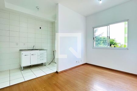 Sala de apartamento para alugar com 2 quartos, 45m² em Jardim Las Vegas, Guarulhos