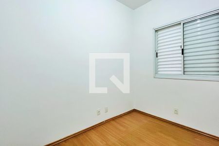 Quarto 1 de apartamento para alugar com 2 quartos, 45m² em Jardim Las Vegas, Guarulhos