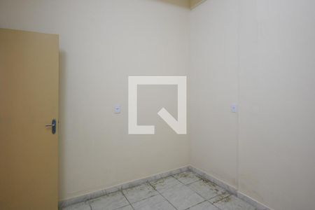 Quarto 2 de casa para alugar com 2 quartos, 50m² em Vila Heliopolis, São Paulo