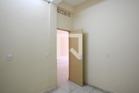 Quarto 2 de casa para alugar com 2 quartos, 50m² em Vila Heliopolis, São Paulo