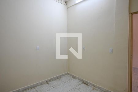 Quarto 2 de casa para alugar com 2 quartos, 50m² em Vila Heliopolis, São Paulo