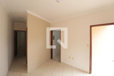 Sala de casa para alugar com 2 quartos, 60m² em Jardim Guanabara, Belo Horizonte