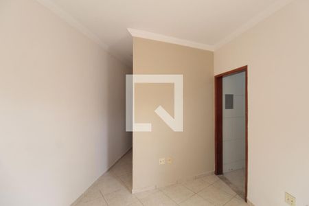 Sala de casa para alugar com 2 quartos, 60m² em Jardim Guanabara, Belo Horizonte