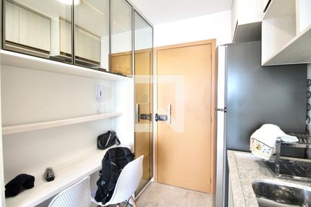 Sala/Cozinha de kitnet/studio para alugar com 1 quarto, 30m² em Boca do Rio, Salvador