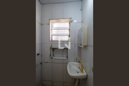 Banheiro de kitnet/studio para alugar com 1 quarto, 30m² em Vila Barao, Sorocaba