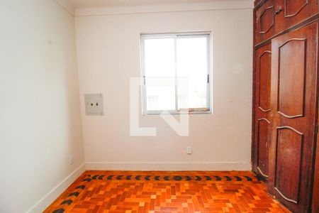 Quarto 01 de casa à venda com 5 quartos, 349m² em Floresta, Belo Horizonte