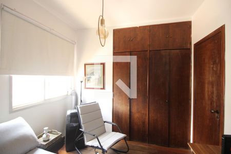 Quarto 1 de apartamento à venda com 2 quartos, 70m² em Serra, Belo Horizonte