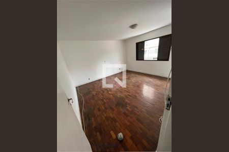 Casa à venda com 3 quartos, 185m² em Vila Nivi, São Paulo