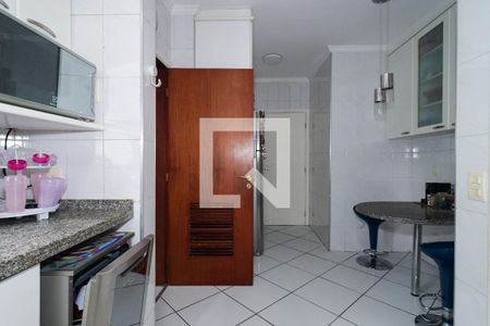 Apartamento à venda com 156m², 4 quartos e 3 vagas Apartamento à venda com 156m², 4 quartos e 3 vagasCozinha