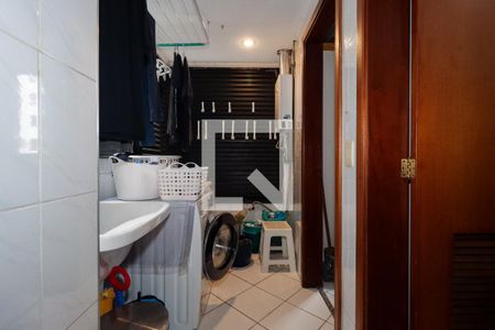 Apartamento à venda com 156m², 4 quartos e 3 vagas Apartamento à venda com 156m², 4 quartos e 3 vagasÁrea de Serviço