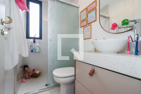 Apartamento à venda com 156m², 4 quartos e 3 vagas Apartamento à venda com 156m², 4 quartos e 3 vagasBanheiro da Suíte Americana