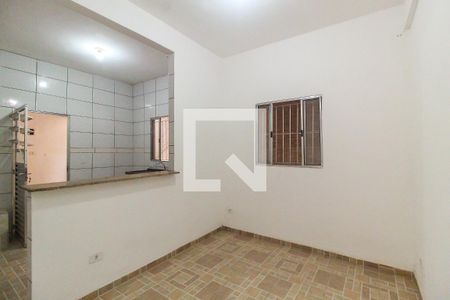 Sala de casa para alugar com 1 quarto, 35m² em Parque Guaianazes, São Paulo