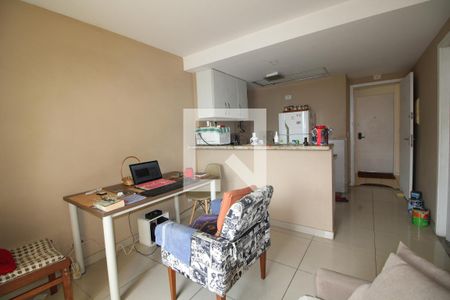 Sala de kitnet/studio à venda com 1 quarto, 50m² em Barra da Tijuca, Rio de Janeiro