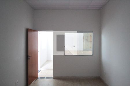 Quarto de casa para alugar com 2 quartos, 100m² em Santa Terezinha, Belo Horizonte