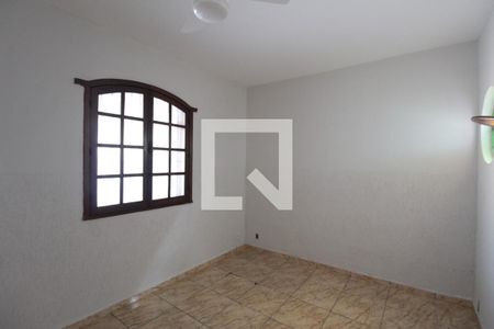 Sala de casa para alugar com 2 quartos, 100m² em Santa Terezinha, Belo Horizonte