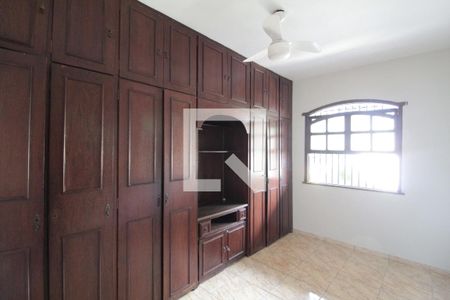 Quarto 1 de casa para alugar com 3 quartos, 130m² em Santa Terezinha, Belo Horizonte