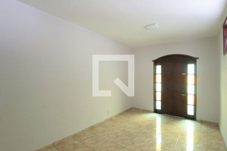 Sala de casa para alugar com 3 quartos, 130m² em Santa Terezinha, Belo Horizonte