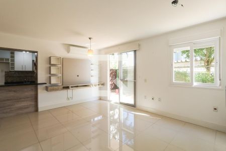 Sala de apartamento para alugar com 2 quartos, 97m² em Jardim Itu, Porto Alegre