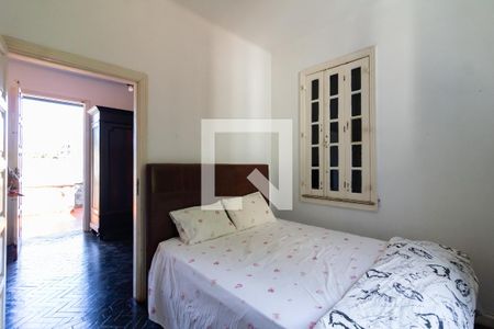 Casa à venda com 750m², 4 quartos e 5 vagas Casa à venda com 750m², 4 quartos e 5 vagasQuarto 1