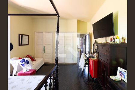 Casa à venda com 750m², 4 quartos e 5 vagas Casa à venda com 750m², 4 quartos e 5 vagasQuarto 3