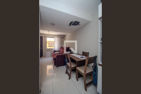 Cozinha de casa de condomínio à venda com 3 quartos, 67m² em Santa Tereza, Porto Alegre