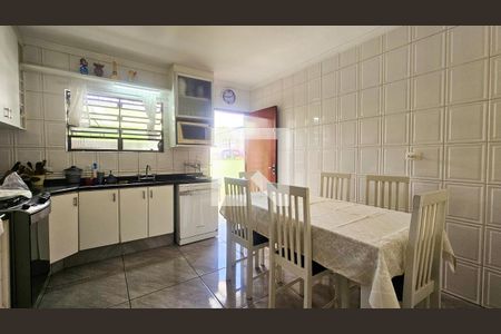 Cozinha de casa à venda com 3 quartos, 190m² em Vila Campo Grande, São Paulo