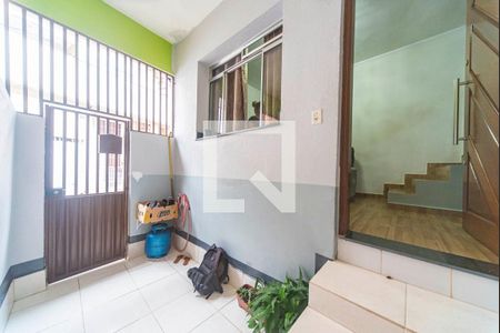 Casa à venda com 120m², 3 quartos e sem vaga Casa à venda com 120m², 3 quartos e sem vagaQuintal