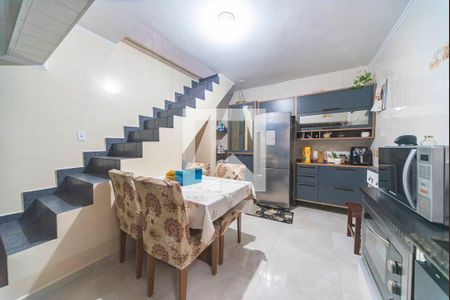 Casa à venda com 120m², 3 quartos e sem vaga Casa à venda com 120m², 3 quartos e sem vagaCozinha