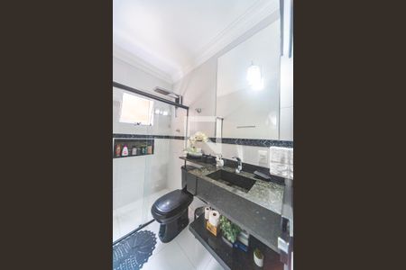 Banheiro  de casa para alugar com 3 quartos, 120m² em Vila Suíça, Santo André