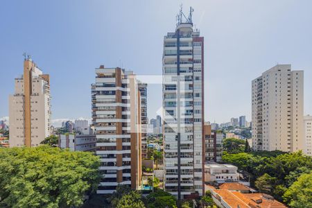 Vista da Sala de TV de apartamento à venda com 2 quartos, 182m² em Vila Madalena, São Paulo