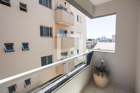 Varanda da Sala de apartamento para alugar com 2 quartos, 90m² em Santa Mônica, Uberlândia