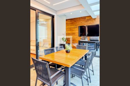 Casa à venda com 229m², 4 quartos e 4 vagas Casa à venda com 229m², 4 quartos e 4 vagasCozinha