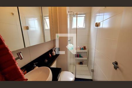 Banheiro de apartamento à venda com 2 quartos, 49m² em Vila Nambi, Jundiaí